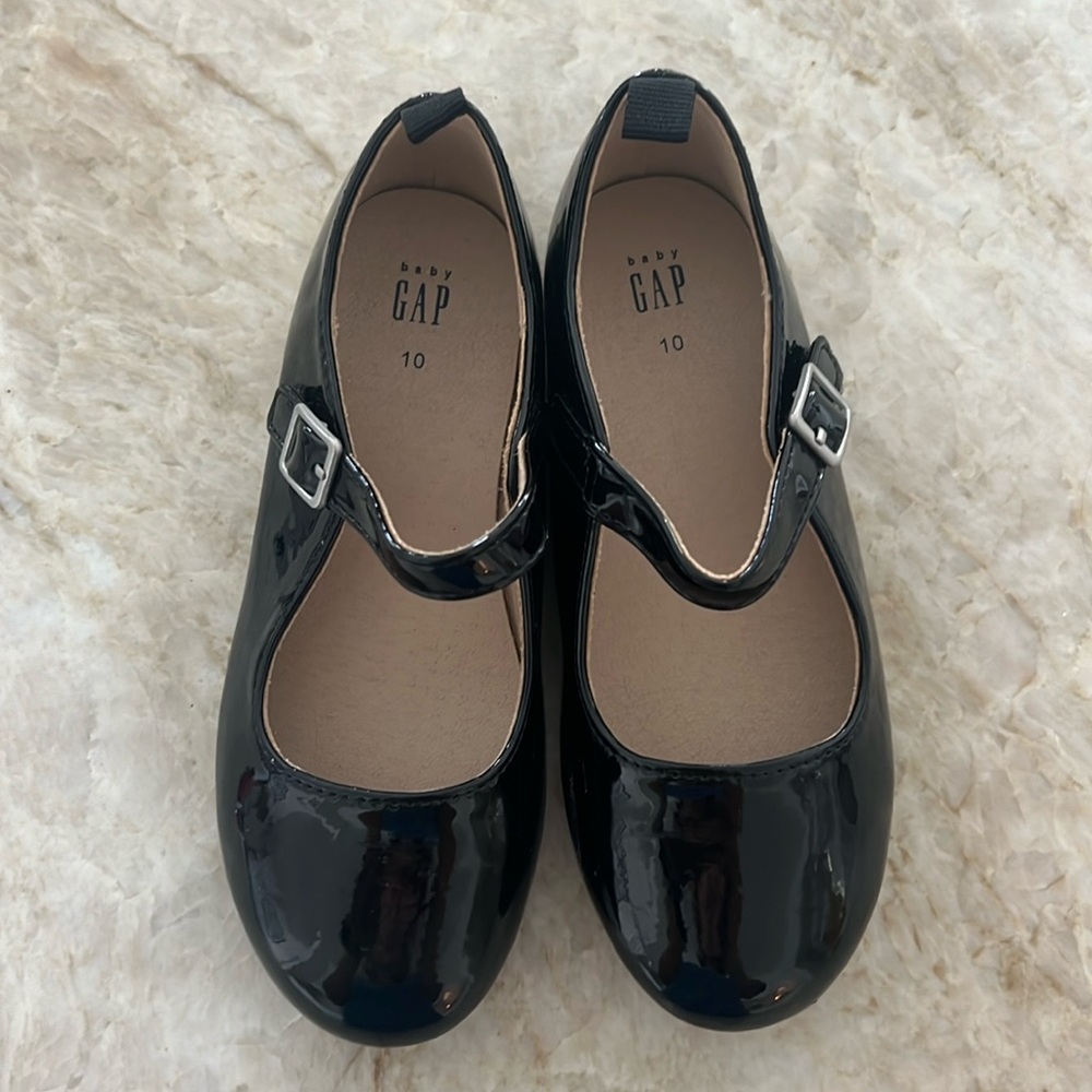 Gap toddler black patent leather dress shoes